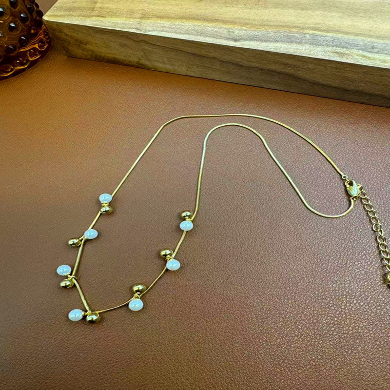 Hot-Selling Gold-Plated Small Pearl Necklace for Women, Light Luxury, Niche, High-End French Style, Elegant and Simple Collarbone Chain