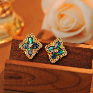 Italian Four-Leaf Clover Necklace Earrings for Women Brushed Vintage Palace Style Inlaid Collarbone Chain Niche Versatile Earrings