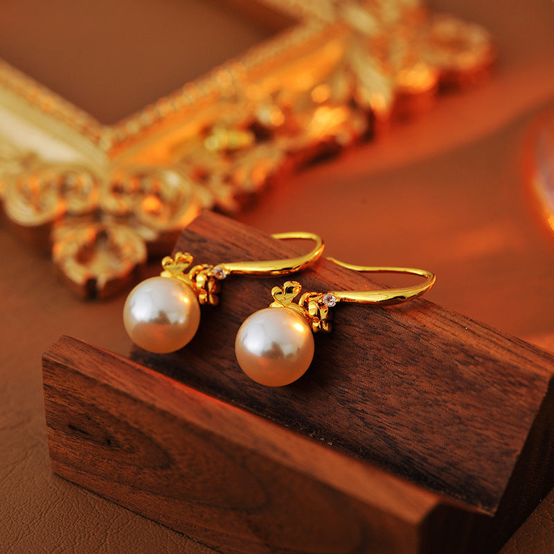 Flower Pearl Necklace for Women Fashion Ins Style Collarbone Chain Versatile Niche Design Zircon Pendant