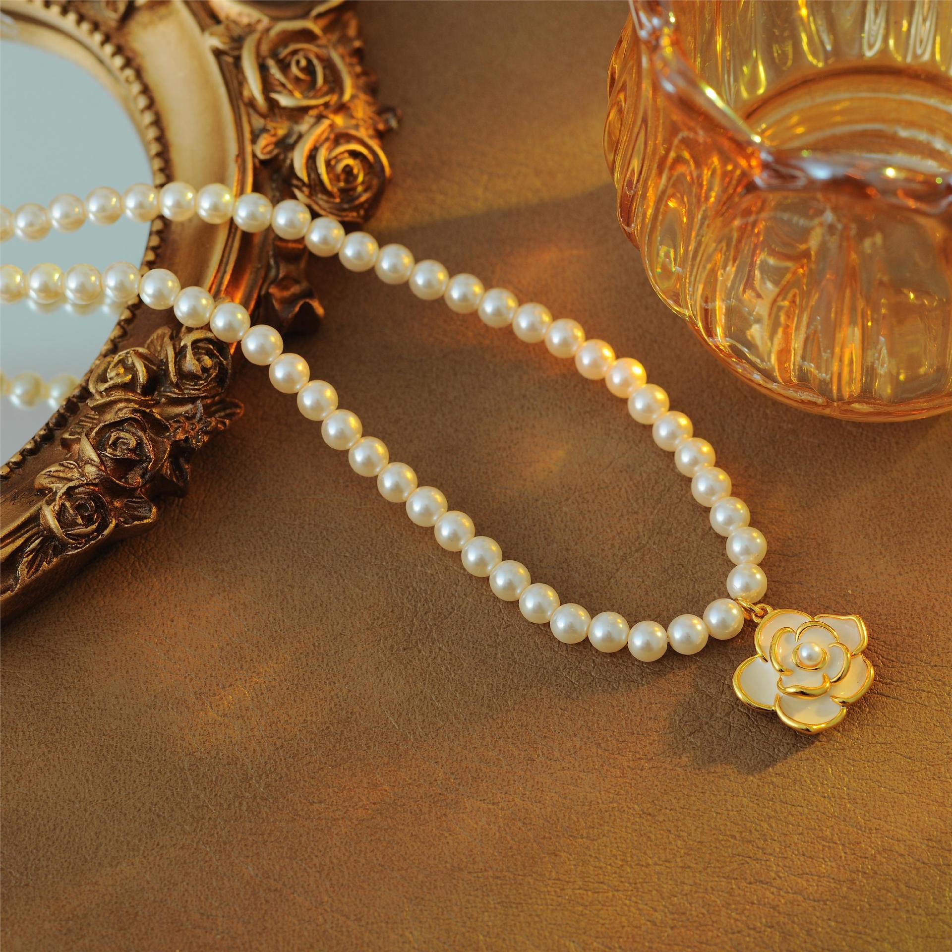 French Style High-End Imitation Shijia True Round Pearl Necklace Elegant Light Luxury Camellia Necklace Vintage A10049