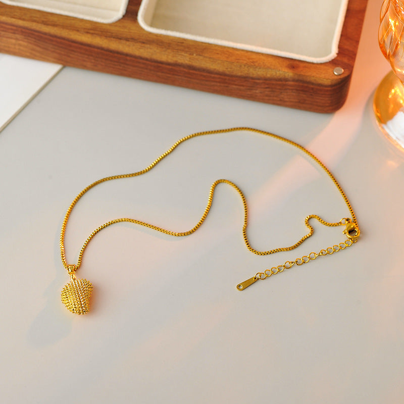Internet Celebrity New Hot Style Niche Fruit Flesh Durian Pendant Necklace Jewelry for Women Fashion High-end Collarbone Chain