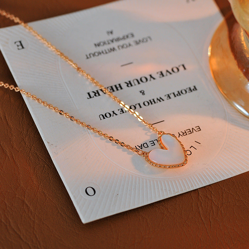 2025 New Heart-shaped Mother-of-Pearl Necklace Simple Luxury Clavicle Chain Elegant High-end Necklace