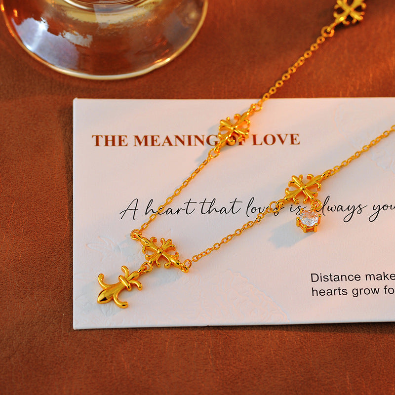 New Chinese Style Retro Iris Flower Necklace Light Luxury Niche Design Suitable for Autumn Collarbone Chain Versatile High-end Feel for Women