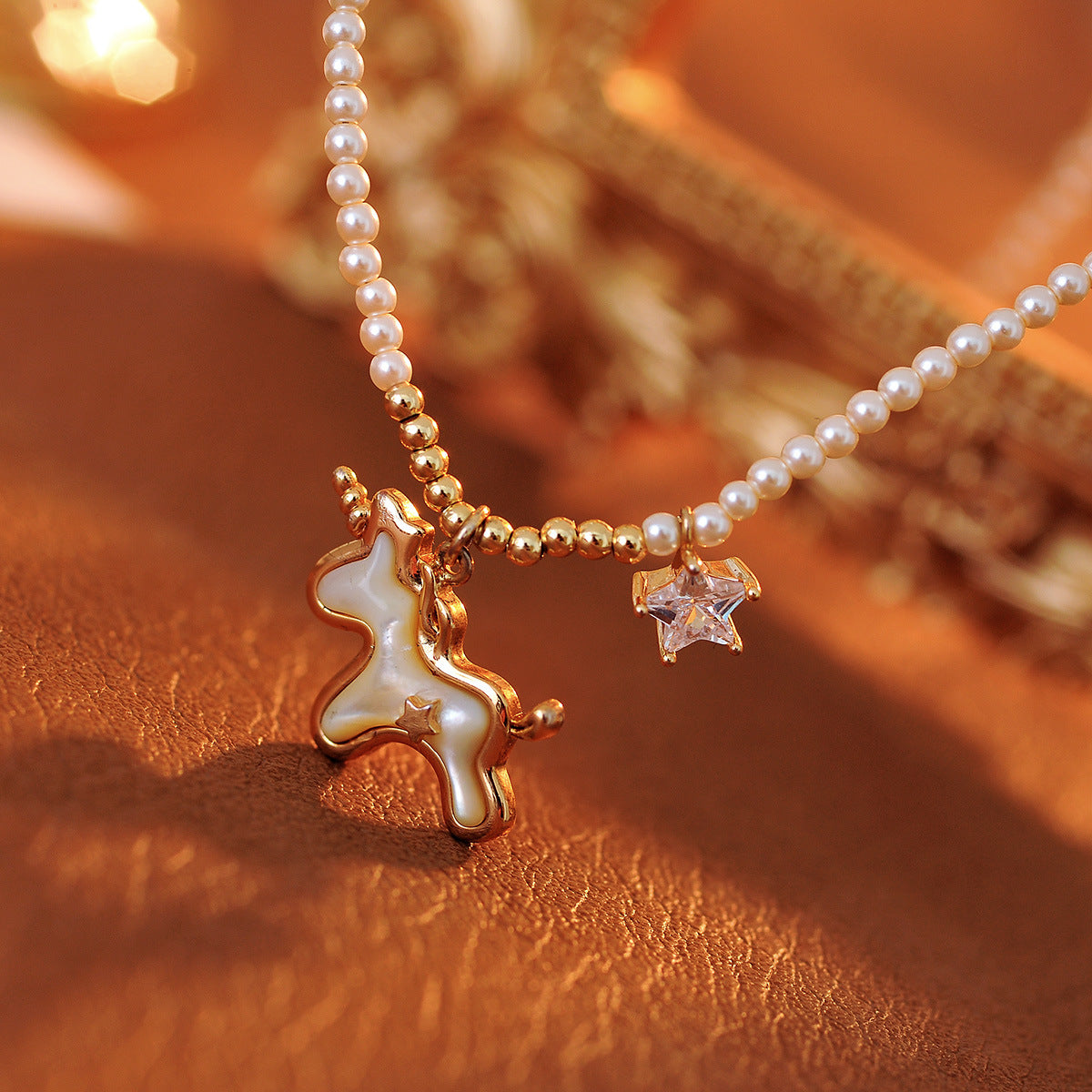 Unicorn Necklace for Women, Light Luxury Niche New Model, Popular Star White Mother-of-Pearl Collarbone Chain