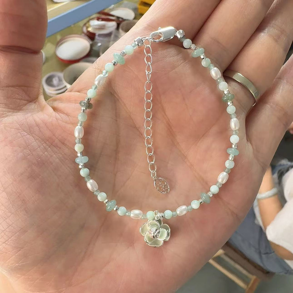 New Chinese Style Light Green Natural Stone Necklace 2025 New Flower Collarbone Chain Elegant Fresh Choker