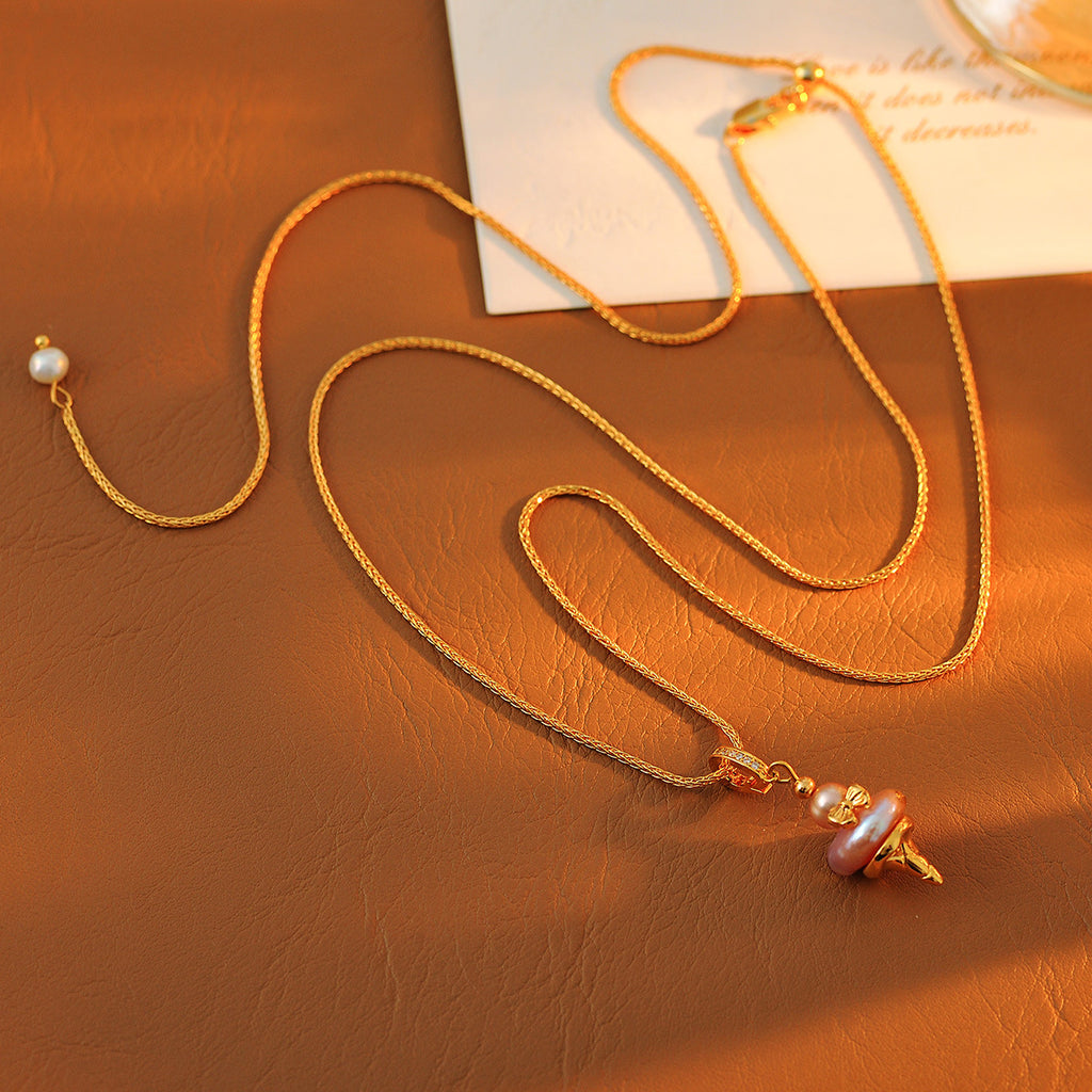 Fashion Baroque Pearl Ice Cream Buckle Pendant Necklace for Women, Light Luxury Niche Design with a Sense of Sophistication