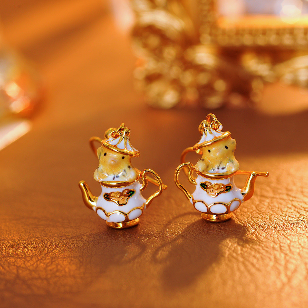 Original Gold-Plated Hand-Painted Enamel Color Glaze Cute Pet Fun Design Cartoon Teapot Chipmunk Necklace for Women