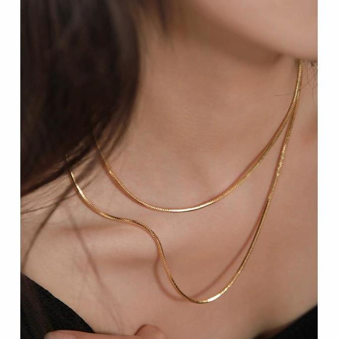 Titanium Steel Simple Fashion INS Style Square Snake Bone Chain Smooth Curve Beauty Versatile Personality Short Necklace