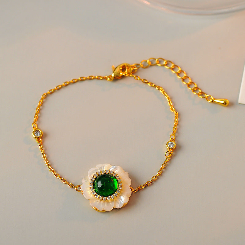 French Style Girly Flower Niche Earrings Chanel Style White Mother-of-Pearl Bracelet Design Earrings Bracelet Necklace