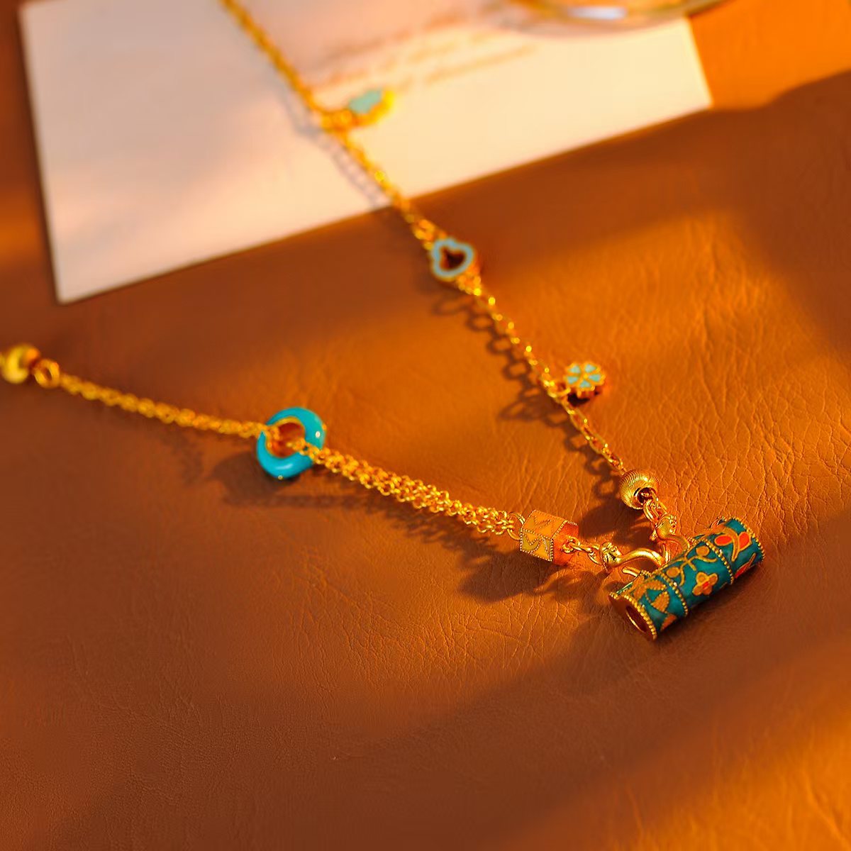 Designer Colorful Gourd Necklace for Women, National Trend, Elegant Niche Design, High-End Collarbone Chain