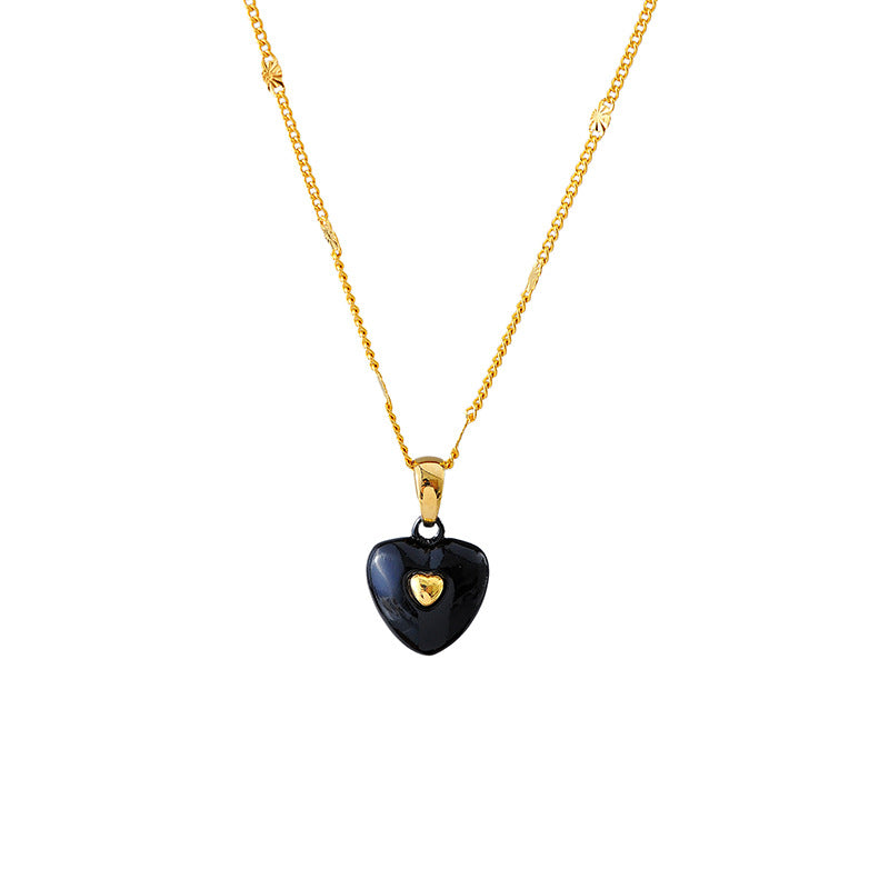 New Vintage Exquisite Enamel Heart Pendant Necklace for Women High-end Fashion Versatile Collarbone Chain