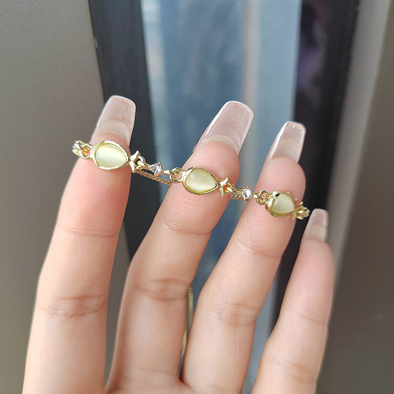 Korean Fashion Crystal Small Fish Bracelet for Women, Light Luxury Jewelry, High-end Summer Temperament, Versatile Personality Bracelet