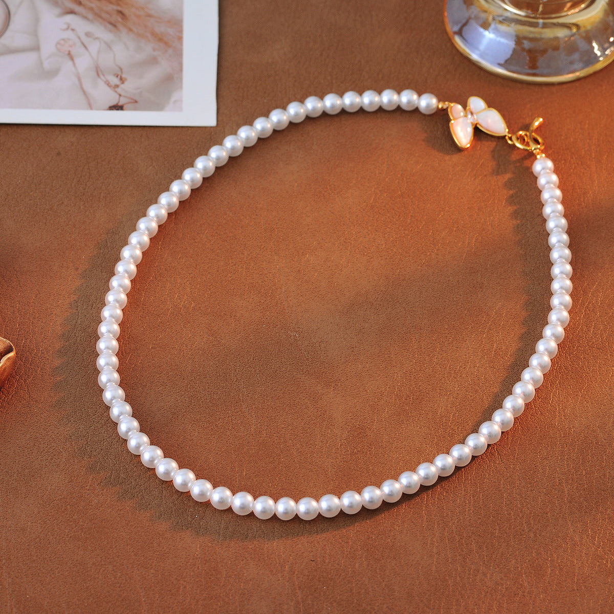 European and American INS Fashion New OT Buckle Butterfly Shell Pearl Necklace for Women Versatile High-end Light Luxury Exquisite Choker