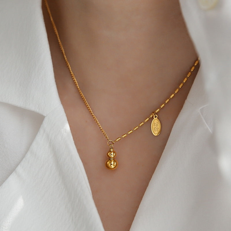 Summer New High-End Niche Light Luxury 18K Gold Plated Peace Gourd Necklace for Women Collarbone Chain Neck Chain Vintage Non-Fading