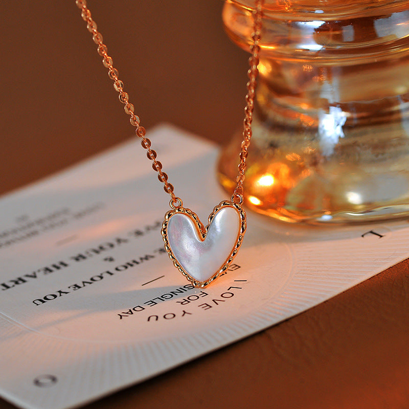 2025 New Heart-shaped Mother-of-Pearl Necklace Simple Luxury Clavicle Chain Elegant High-end Necklace