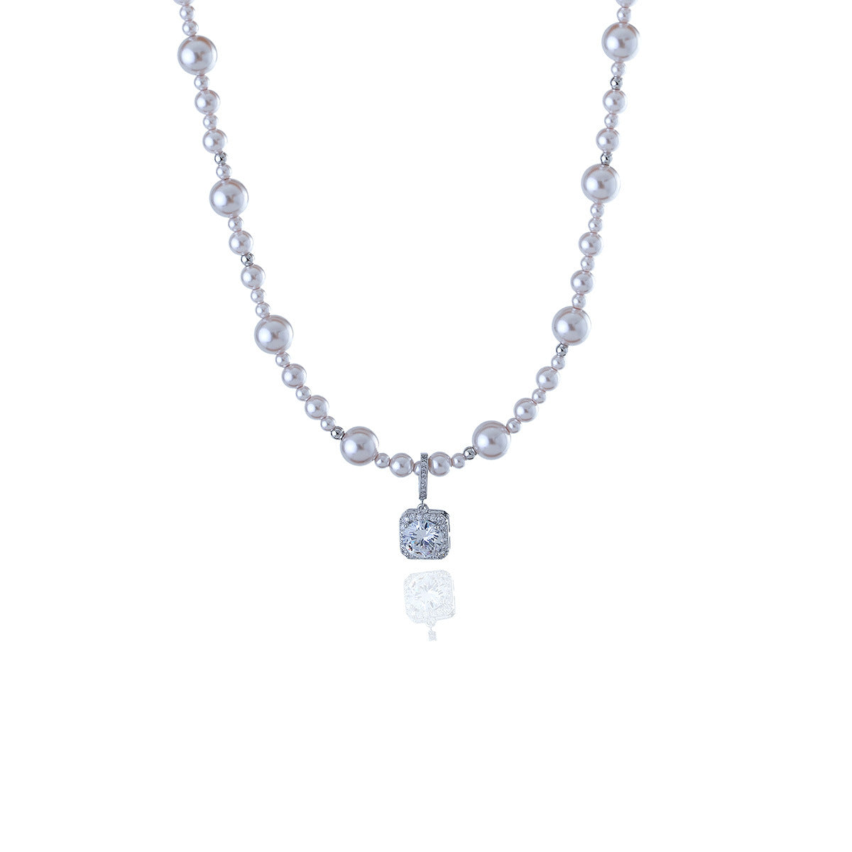 2025 New Manta Rose Pearl Sugar Cube Necklace Accessory High-End Light Luxury Niche Collarbone Chain