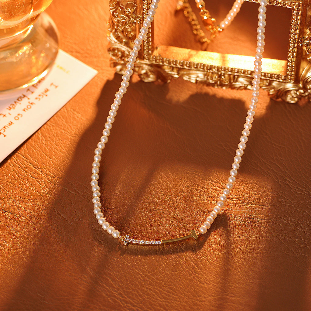 Pearl Necklace French Retro Light Luxury Smile Pearl Necklace for Women Niche High-end Smiley Face Choker