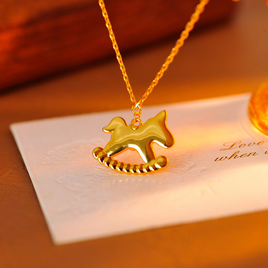 Wooden Horse Necklace Sparkling Ice Fragment Wooden Horse Pendant Necklace New High-end Light Luxury Choker