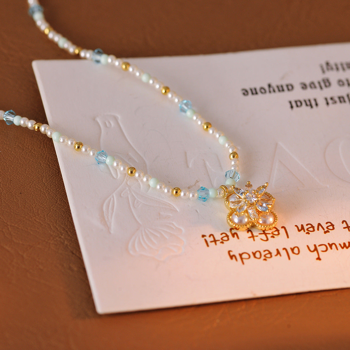 Xiaohongshu New Luxury Beaded Camellia Pearl Necklace Niche Design High-end Clavicle Chain