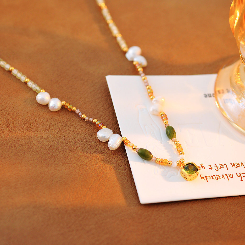 Fashion Versatile Natural Pearl Crystal Necklace for Women New Year Light Luxury High-end Clavicle Chain