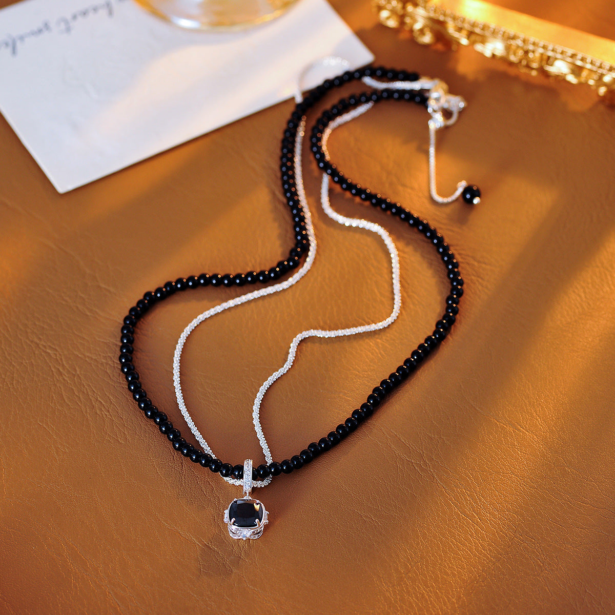 Double Layer Stacked Black Agate Necklace for Women, Vintage Niche Design, High-End Clavicle Chain, Sweater Chain