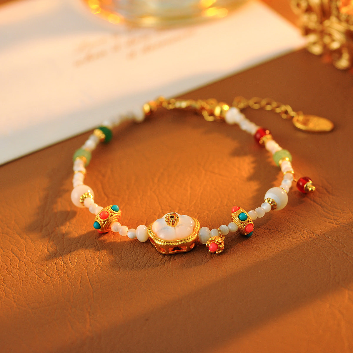 Original New Chinese Style Fashion Light Luxury Shell Beaded Flower Necklace for Women Versatile High-end Simple Niche Bracelet Wholesale