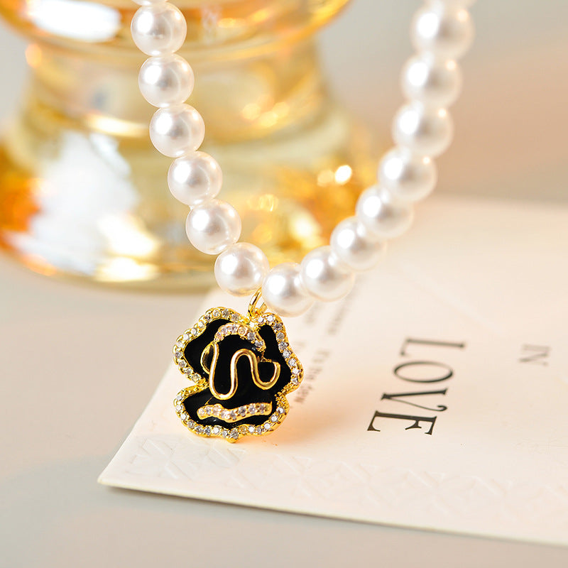 2024 New Zircon Inlaid Elegant Collarbone Chain for Women Vintage French Pearl Camellia Necklace Exquisite Versatile Choker
