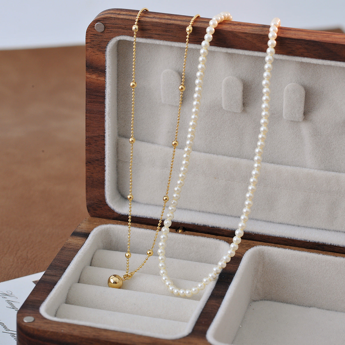 2023 New Simple Elegant Pearl Necklace for Women Summer Versatile Collarbone Chain Light Luxury Niche Neck Chain Double Layer Accessory