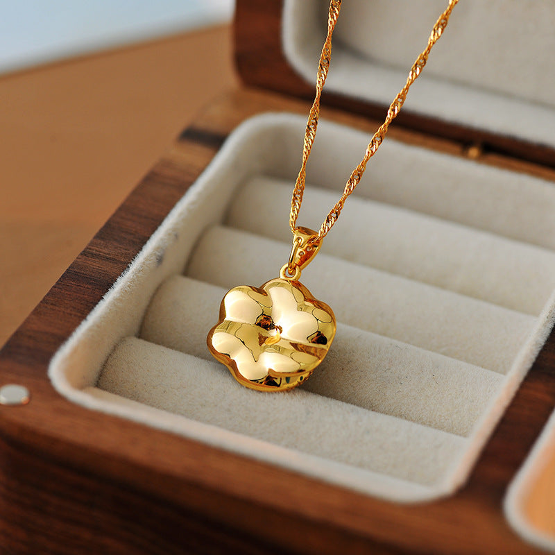 Pearl Rose Flower Necklace for Women, Light Luxury Enamel, High-End Niche Design, Fashionable and Elegant French Collarbone Chain