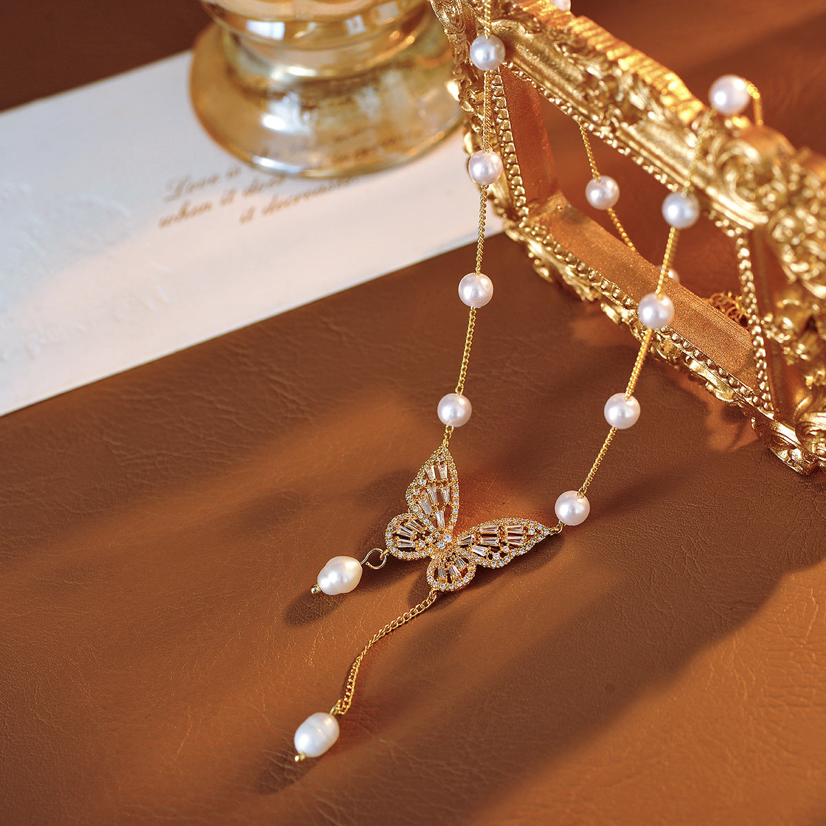 Freshwater Pearl Zircon Butterfly Necklace for Women French Retro Fashion Versatile Collarbone Chain Niche Jewelry