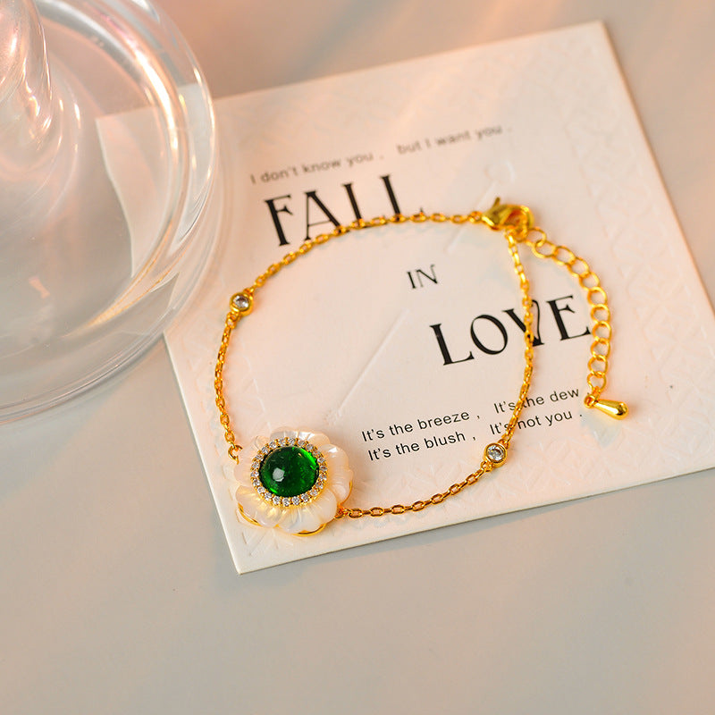 French Style Girly Flower Niche Earrings Chanel Style White Mother-of-Pearl Bracelet Design Earrings Bracelet Necklace