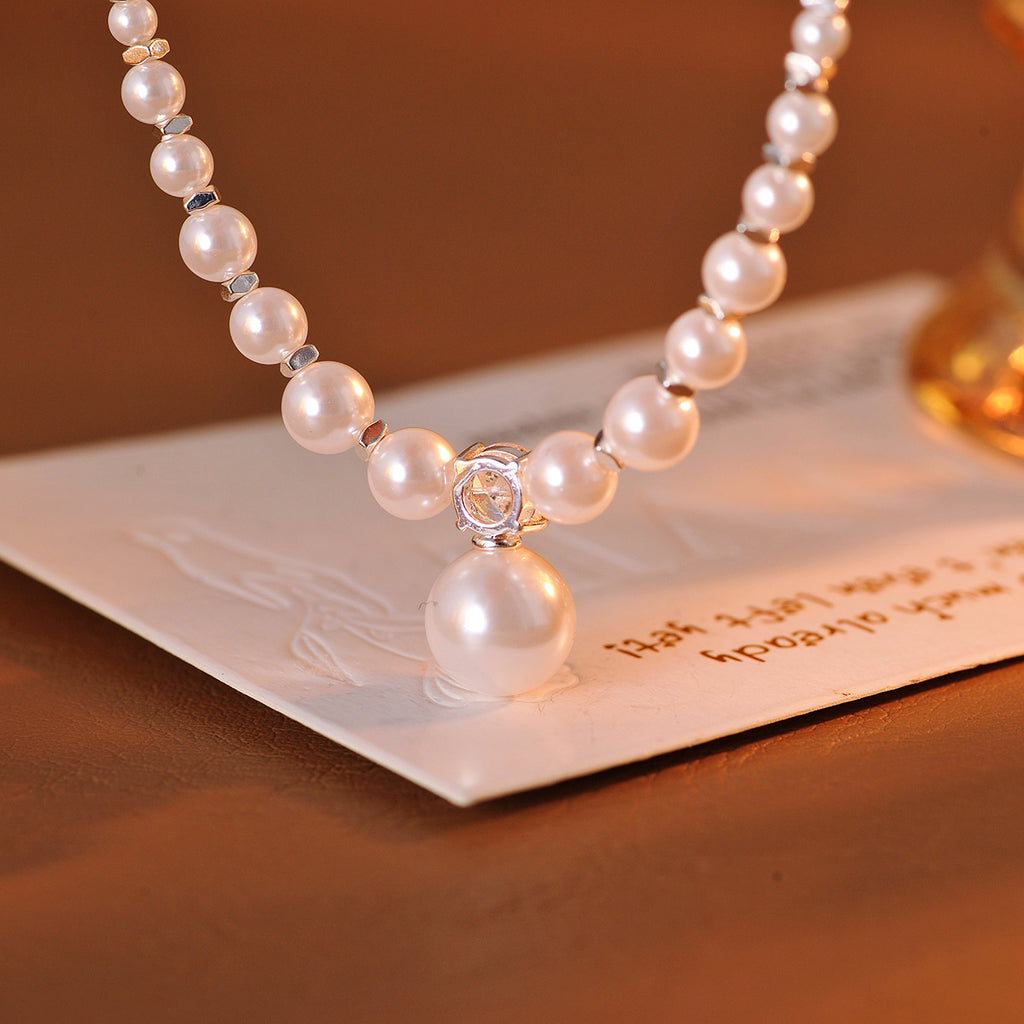 Broken Silver Pearl Necklace Niche Design High-end Elegant Collarbone Chain Versatile Fashion Choker