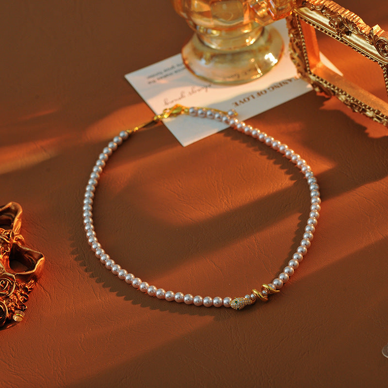 Manta Rose Color Snake Pearl Necklace for Women New Hot-Selling Light Luxury High-End Accessory Exquisite Sweater Chain