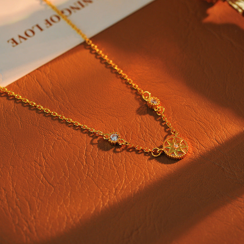 Light Luxury Eight-Pointed Star Necklace for Women, 18K Gold Plated, Niche Design, High-End Feel, White Mother-of-Pearl Lucky Compass Collarbone Chain