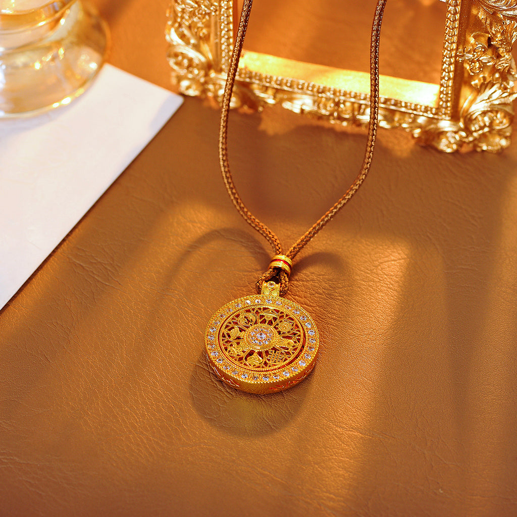 Wei Xue Same Style Eight Treasures Compass Necklace for Women Ancient Method Pointed Diamond Sand Gold Pendant Collarbone Chain New Hot-Selling Neck Chain