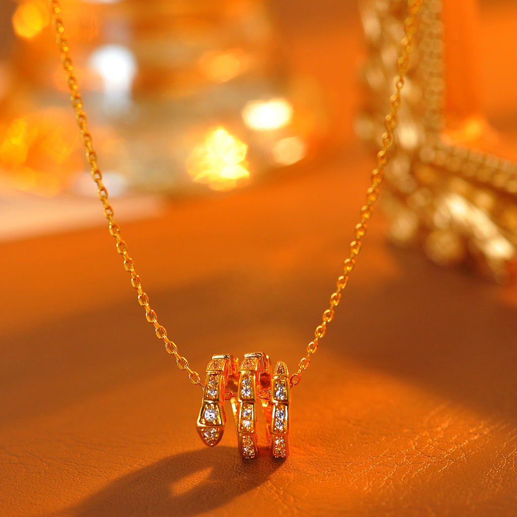 European and American Light Luxury High-End Snake Bone Chain Heavy Craft Full Diamond Snake-Shaped Collarbone Chain Niche Design Personality Creative