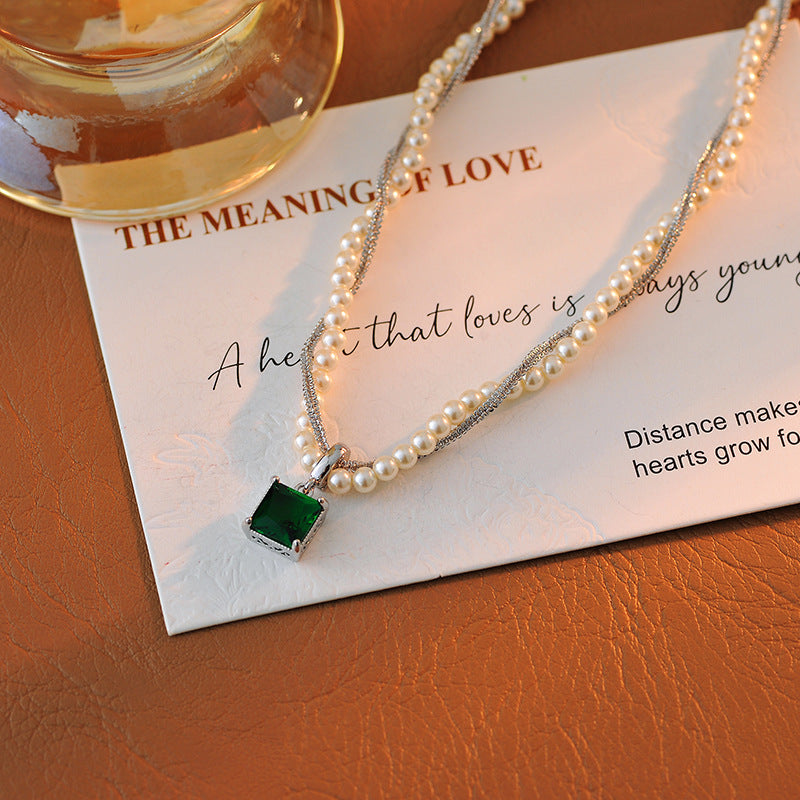 European and American Style Fashion French Retro High-End Pearl Wrapped Small Square Zircon 2024 Hot-Selling Collarbone Chain