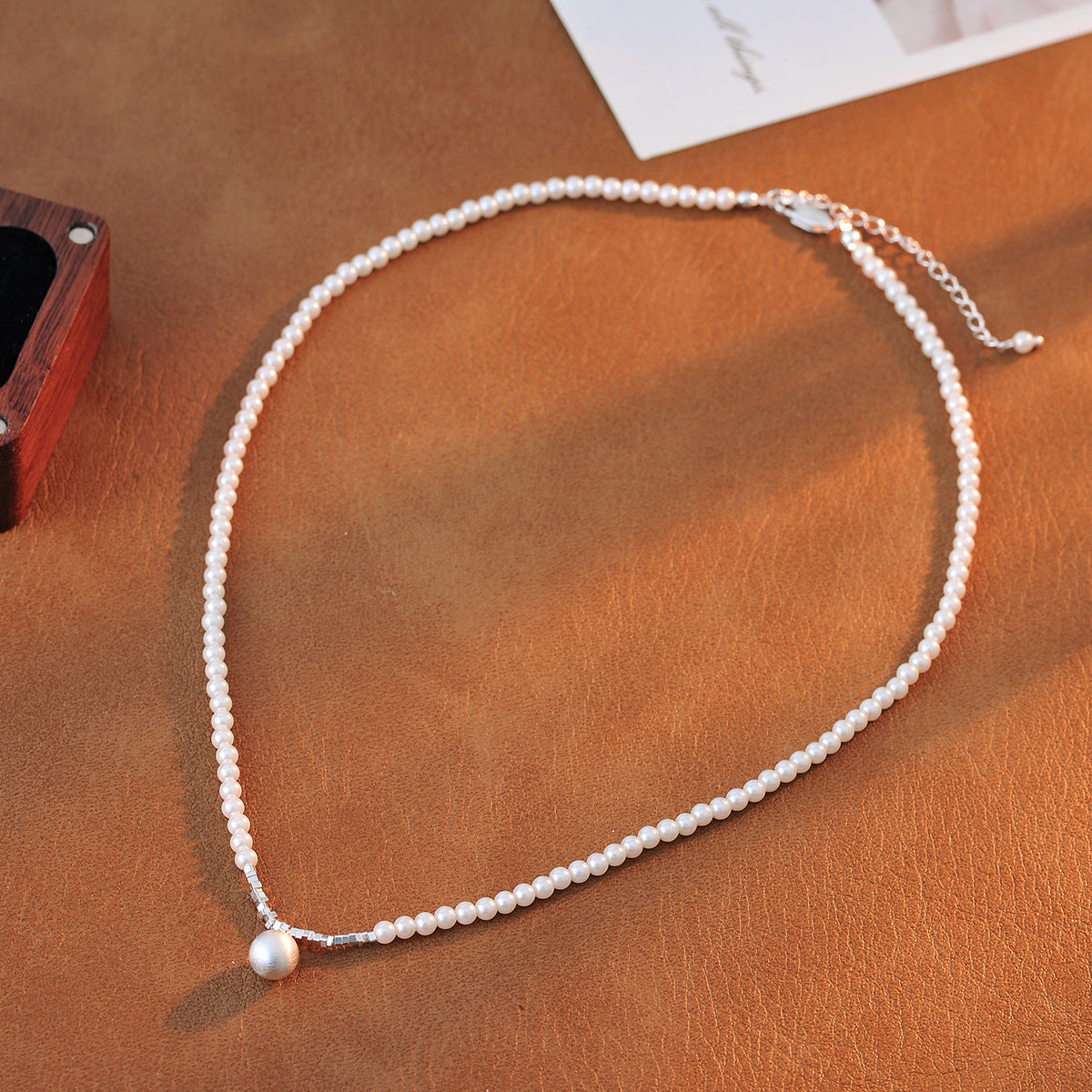 Niche Design Brushed Round Pearl Necklace for Women Simple Elegant Fashionable Temperament Chain Clavicle Chain