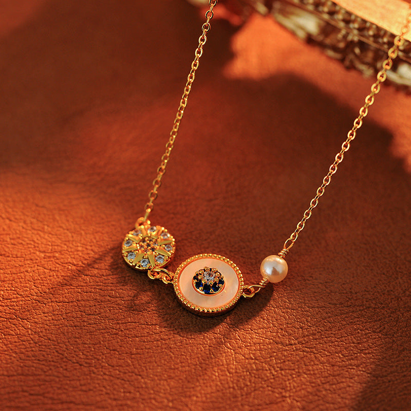 Elegant Light Luxury Fashion Retro Simple Compass High-end Exquisite Eight-pointed Star Necklace for Women