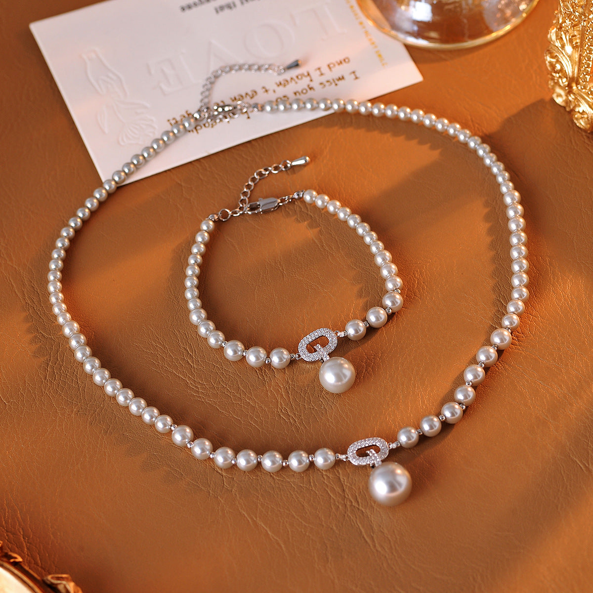 Bracelet Necklace Strong Light Pearl Gradient Necklace Exquisite Earrings High-end Clavicle Chain Bracelet