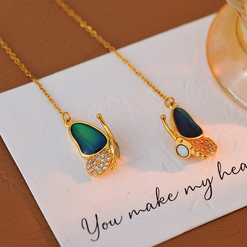 TikTok Hot-Selling Temperature-Sensitive Color-Changing Butterfly New Model Temperature-Sensitive Color-Changing Butterfly Magnetic Necklace One Piece