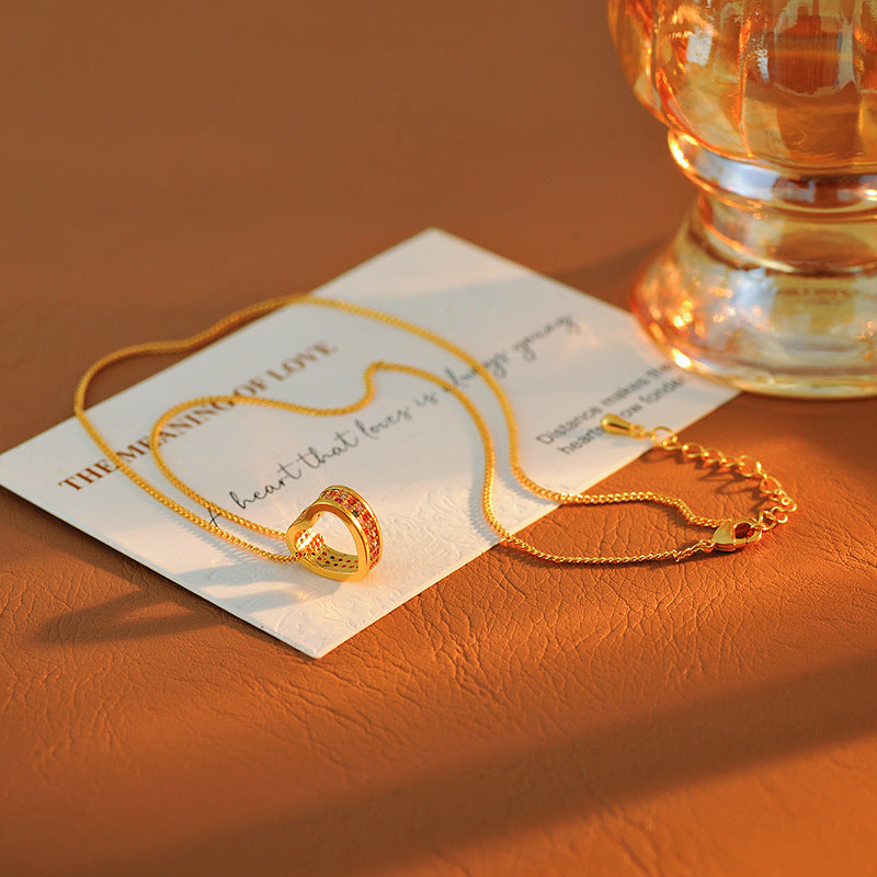 European and American Retro Colorful Zircon Heart Necklace for Women, Light Luxury Niche High-end Fashion Exquisite Design Clavicle Chain