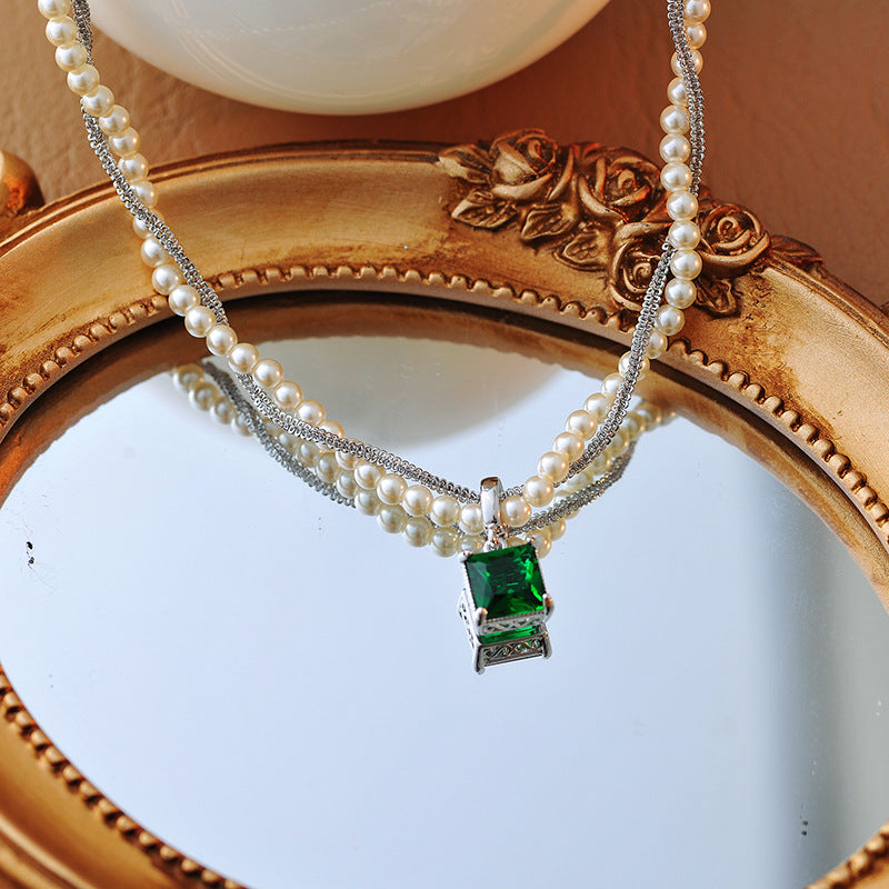 European and American Style Fashion French Retro High-End Pearl Wrapped Small Square Zircon 2024 Hot-Selling Collarbone Chain