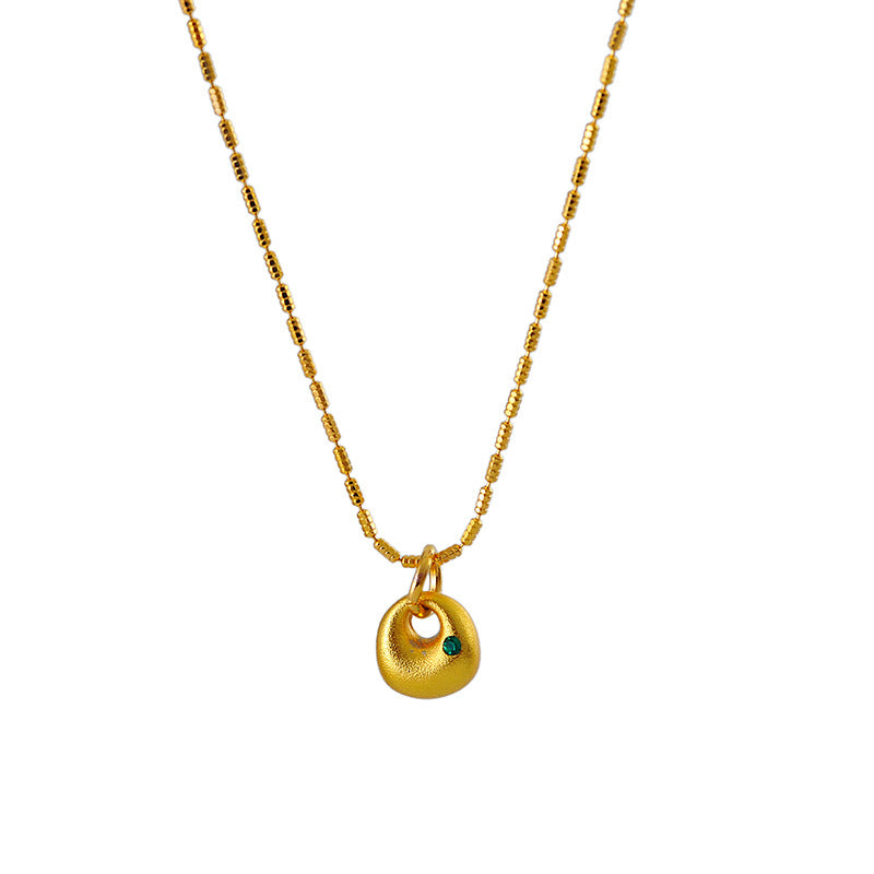 Traditional Matte Small Gold Pendant Micro Inlaid Green Zirconia Collarbone Chain Elegant High-end Fashionable Necklace for Women