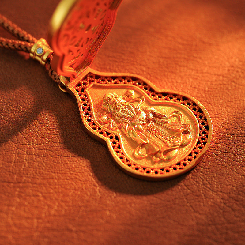 Wei Xue Same Style Junpei Gourd Necklace with Inlaid Diamonds, Wealth-Attracting Guardian God Pendant, Three-Dimensional New Style, Light Luxury, Non-Fading Pendant