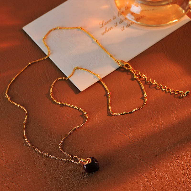 Versatile Heart Necklace for Women, Elegant and Exquisite High-End Collarbone Chain, Korean Ins Style New Autumn Winter
