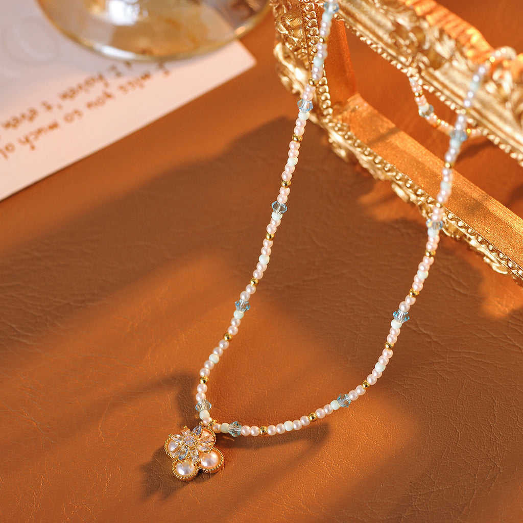 Xiaohongshu New Luxury Beaded Camellia Pearl Necklace Niche Design High-end Clavicle Chain