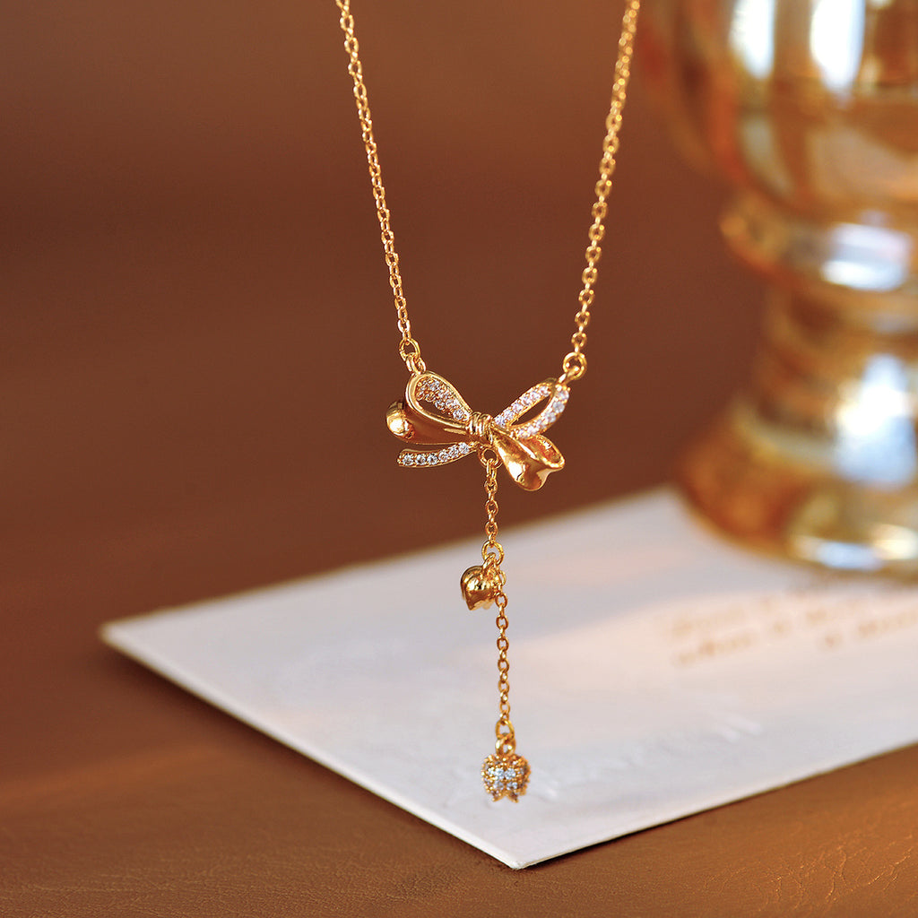 Butterfly Lily of the Valley Pendant Necklace for Women, Light Luxury New Chinese Style, Personalized Fashion, Internet Celebrity Same Style, Micro Pave Zirconia Clavicle Chain