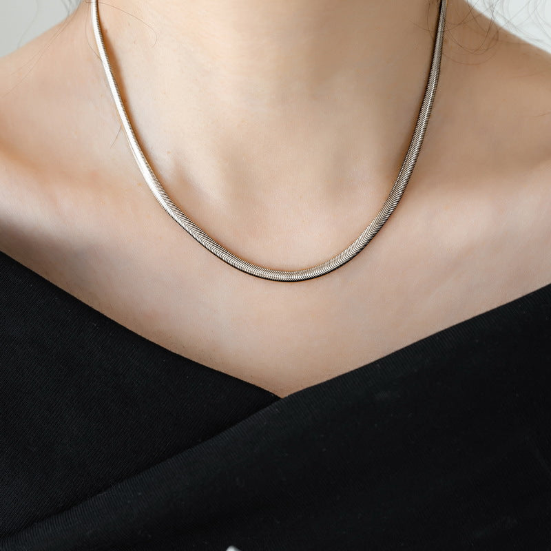 Non-Fading~ Plus Size Long 18K Gold Plated Soft Snake Bone Chain Collarbone Necklace for Plus Size Women Sweater Chain Long Style Niche