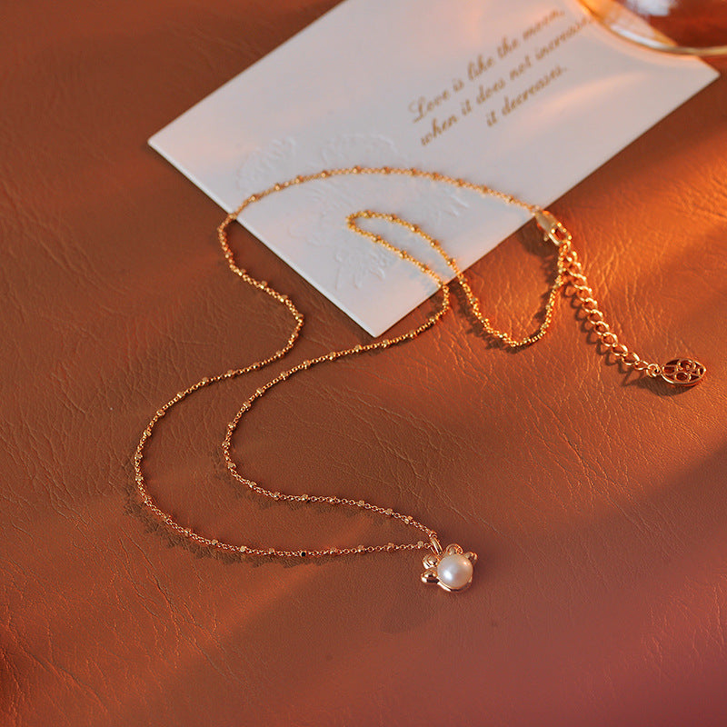 Original Small Claw Natural Pearl Champagne Gold Collarbone Necklace for Women Simple Cute Personality Versatile Jewelry